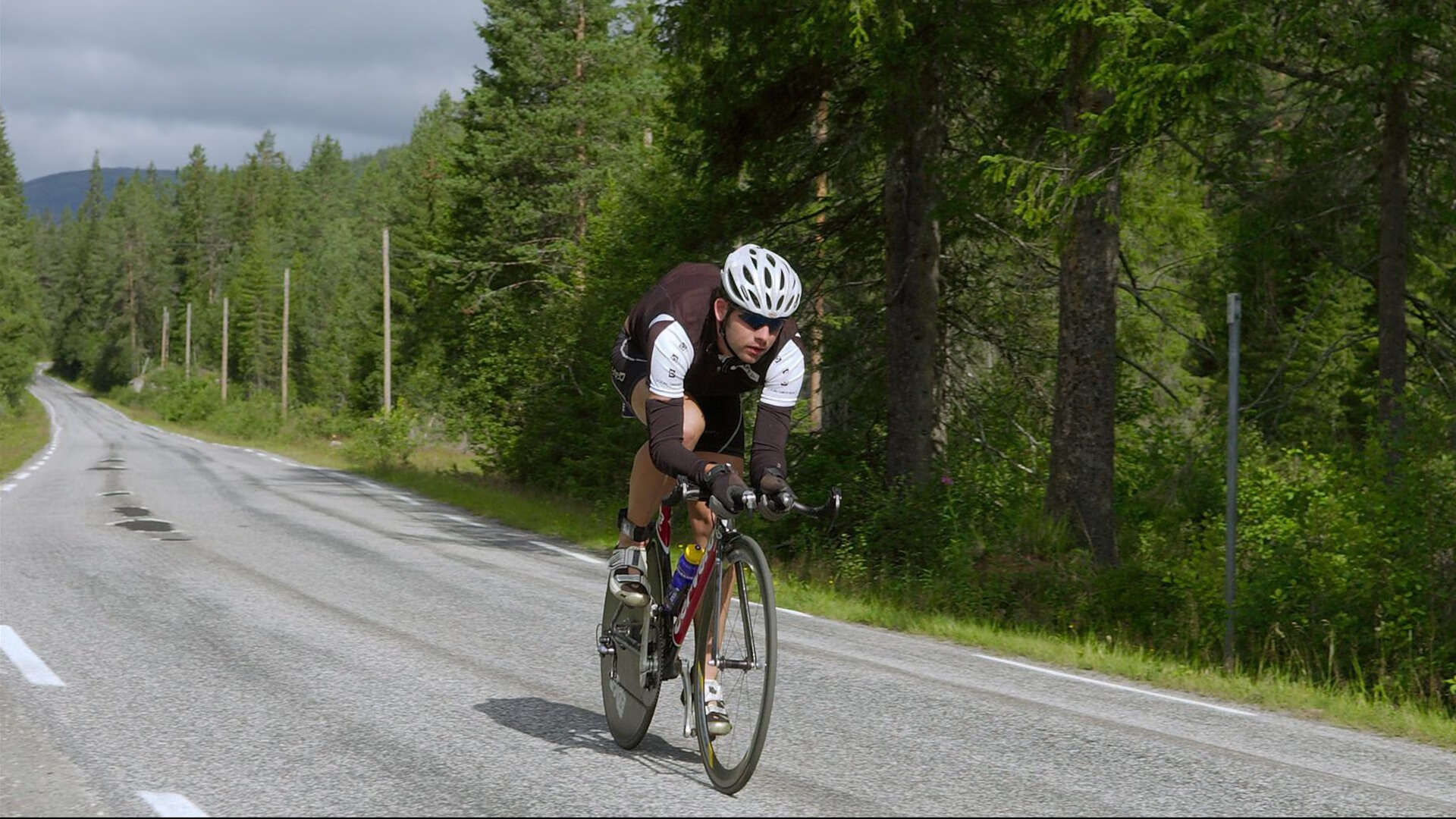 灰熊巅峰对决力克雄鹿,拉梅洛关键战展露大心脏
